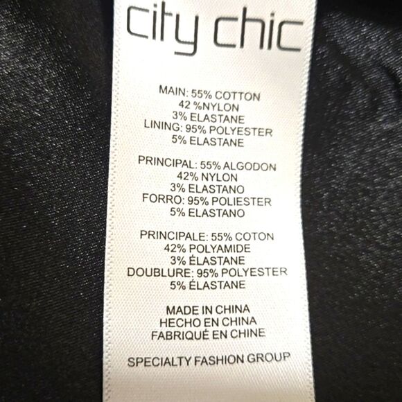 City Chic Women's Elegant Black Cropped Black Crop Blazer Jacket Sz XL / 22W - Picture 6 of 8